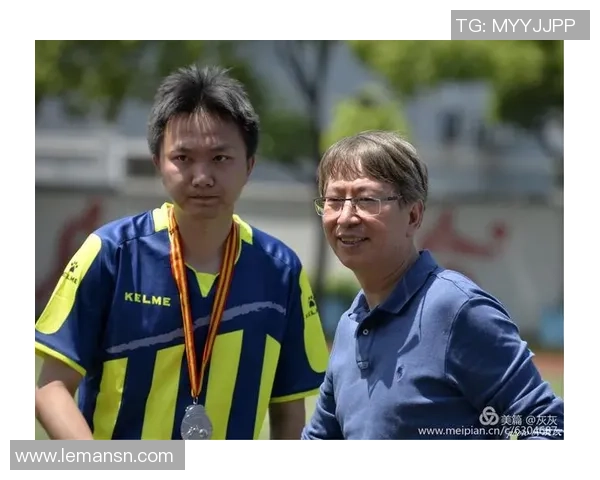 杭州足球队的拼搏之路：一段不屈不挠的奋斗历程纪实