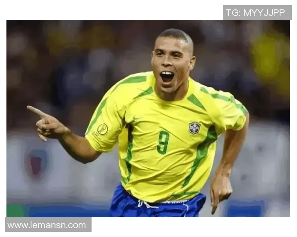 足球传奇小罗纳尔多的辉煌生涯与成就回顾