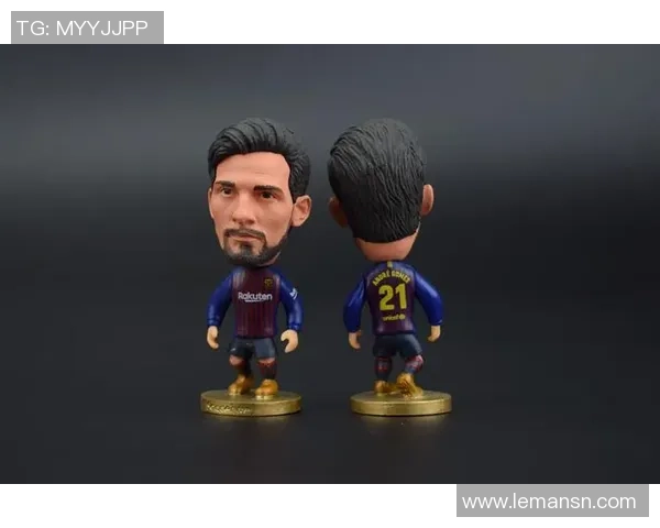 足球明星手办精美展示图集尽显球场风采与艺术魅力