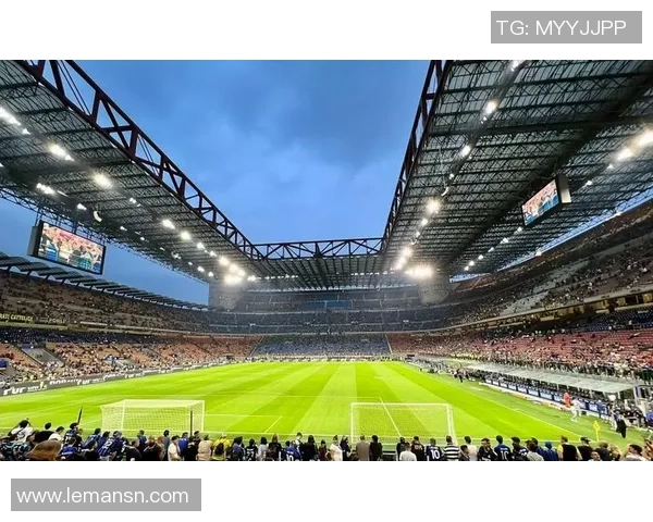 足球明星的荣耀与挑战:他们如何在绿茵场上书写传奇人生 足球明星的荣耀与挑战:他们如何在绿茵场上书写传奇人生