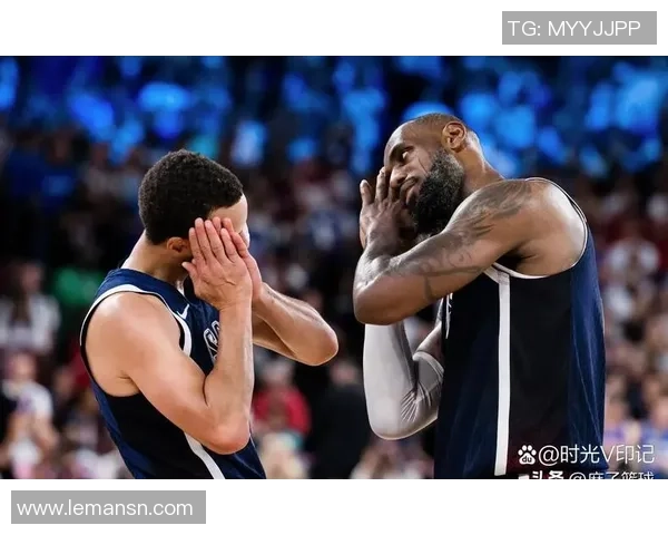 当足球明星踏入NBA赛场引发的跨界碰撞与精彩瞬间 当足球明星踏入NBA赛场引发的跨界碰撞与精彩瞬间